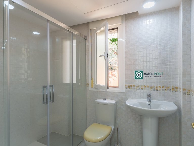 DETACHED VILLA IN THE MARINA 33