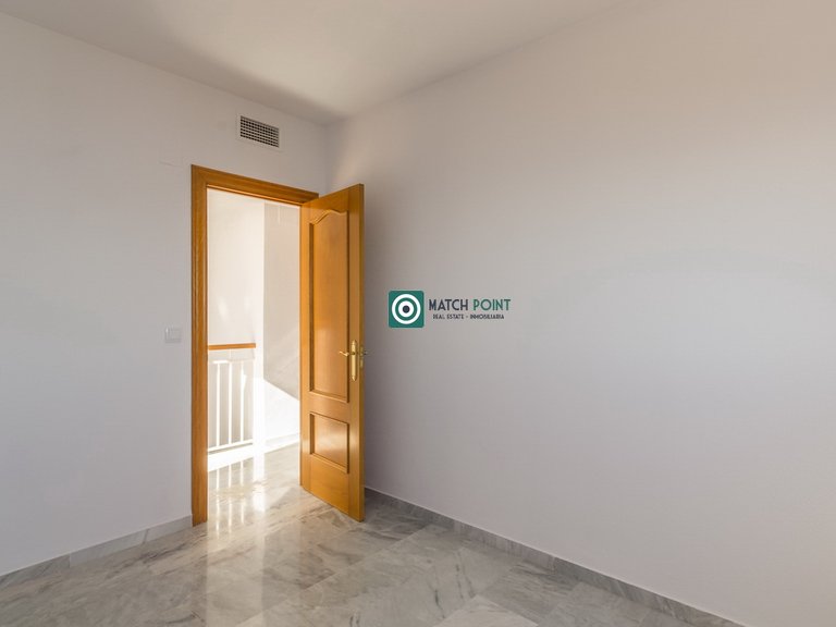 DETACHED VILLA IN THE MARINA 35