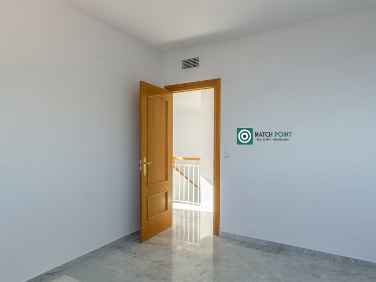 DETACHED VILLA IN THE MARINA 37