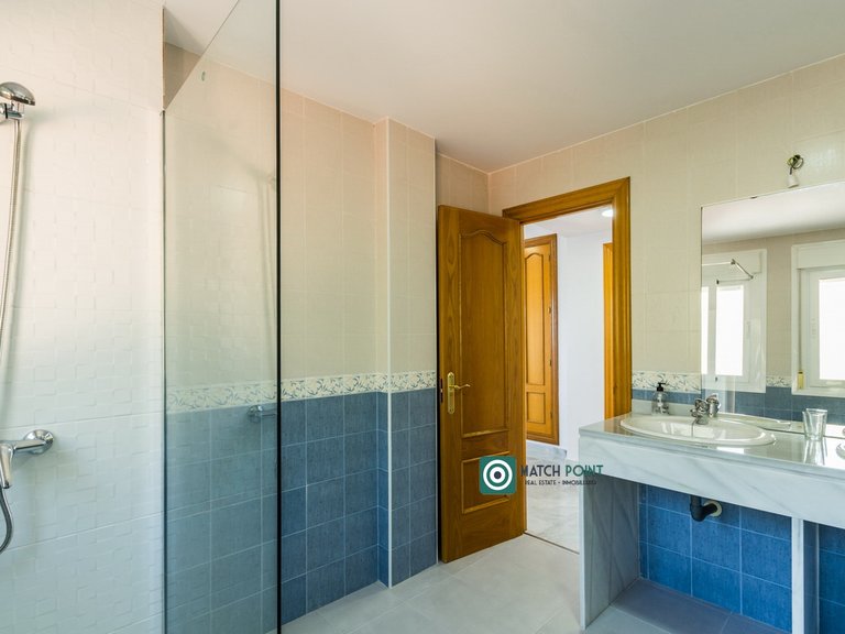 DETACHED VILLA IN THE MARINA 45