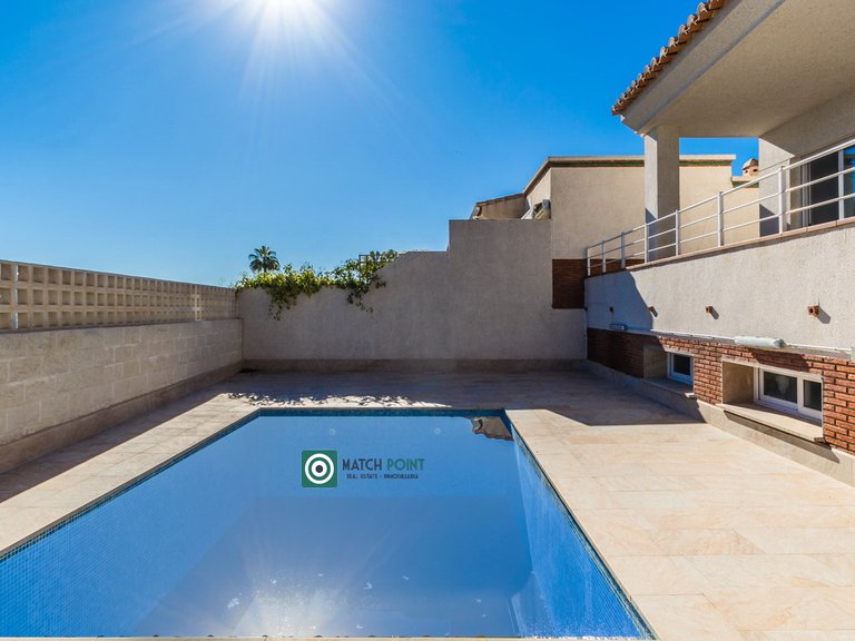 DETACHED VILLA IN THE MARINA 5