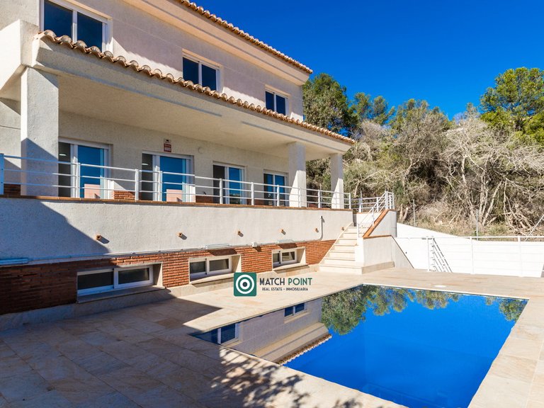 DETACHED VILLA IN THE MARINA 7