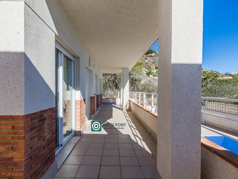 DETACHED VILLA IN THE MARINA 8
