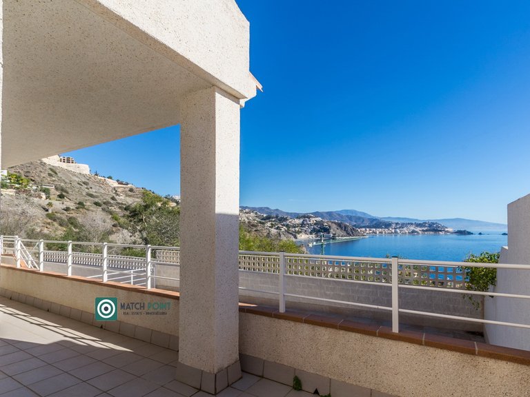 DETACHED VILLA IN THE MARINA 10