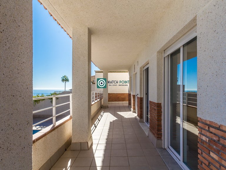 DETACHED VILLA IN THE MARINA 12