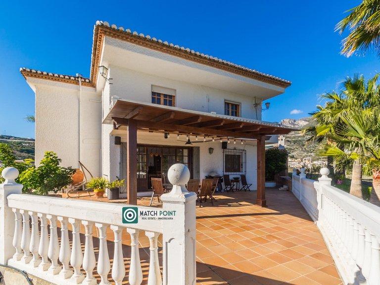 SPECTACULAR ESTATE 14
