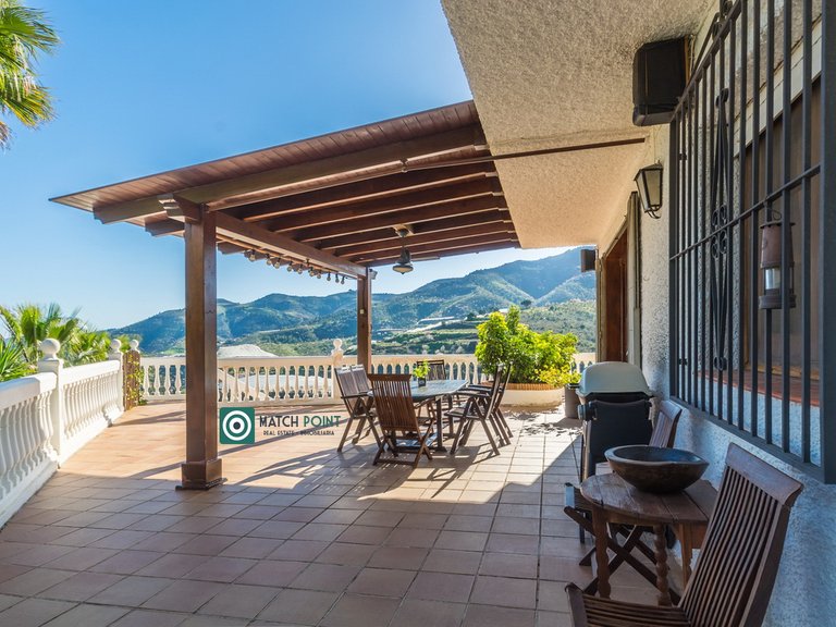 SPECTACULAR ESTATE 17