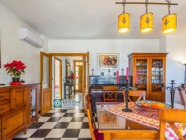 SPECTACULAR ESTATE 25