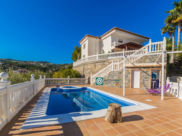 SPECTACULAR ESTATE 1