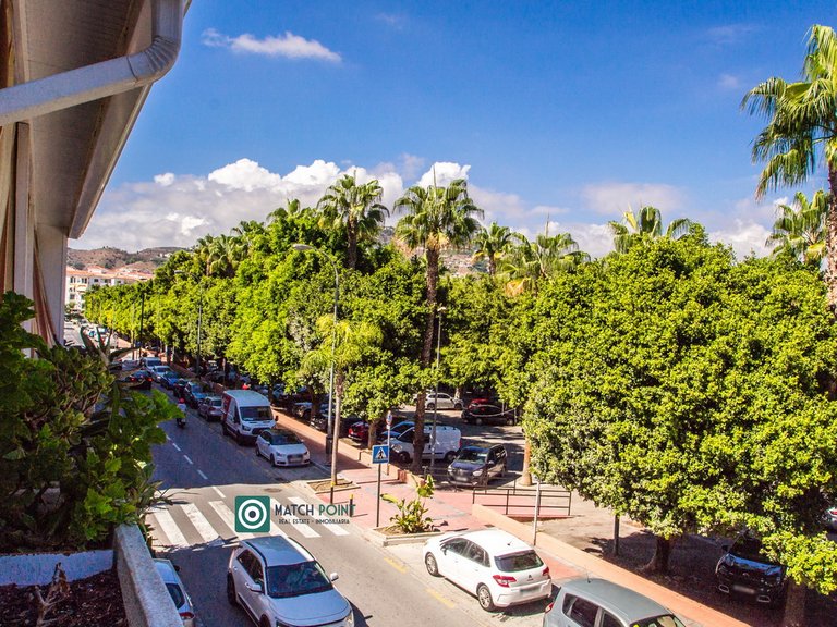 RIGHT IN THE CITY CENTER, READY TO MOVE IN 1