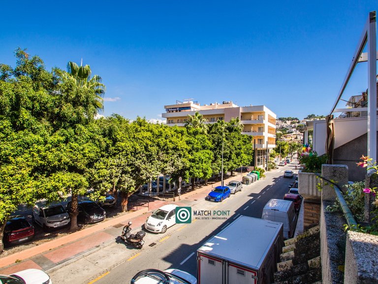 RIGHT IN THE CITY CENTER, READY TO MOVE IN 2