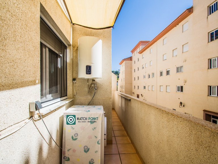 RIGHT IN THE CITY CENTER, READY TO MOVE IN 20