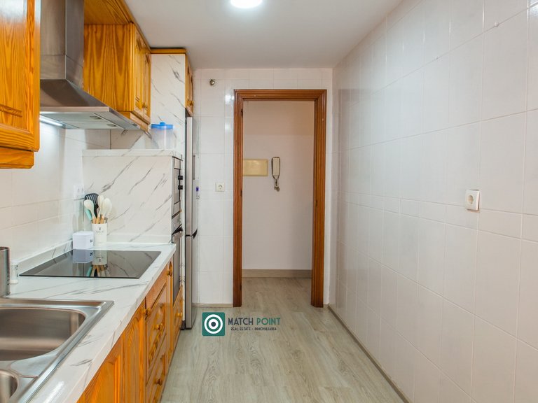 RIGHT IN THE CITY CENTER, READY TO MOVE IN 21