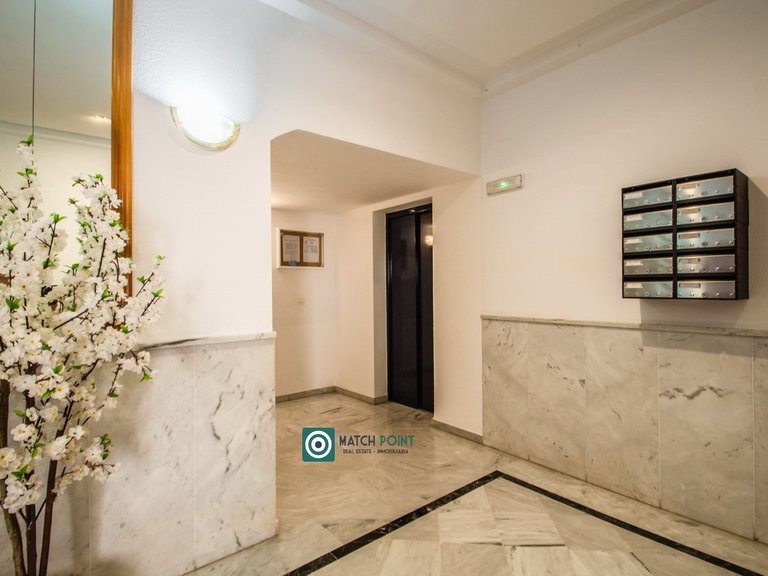 RIGHT IN THE CITY CENTER, READY TO MOVE IN 22