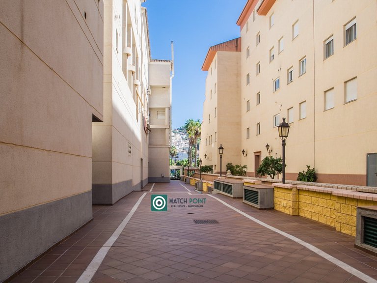 RIGHT IN THE CITY CENTER, READY TO MOVE IN 25