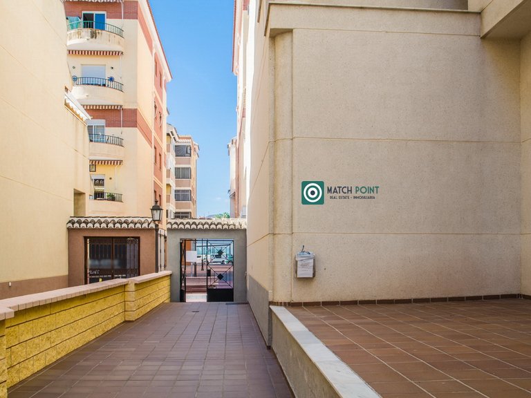 RIGHT IN THE CITY CENTER, READY TO MOVE IN 26