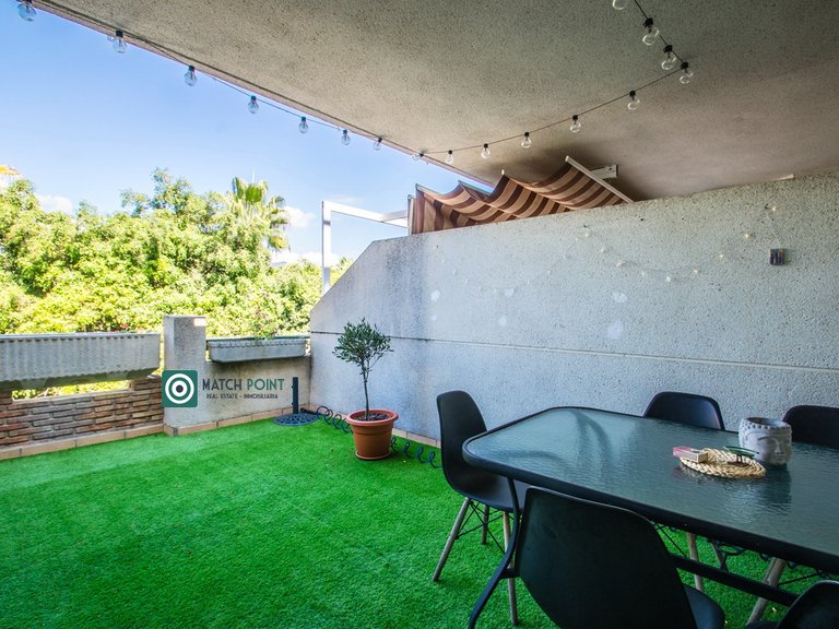 RIGHT IN THE CITY CENTER, READY TO MOVE IN 3