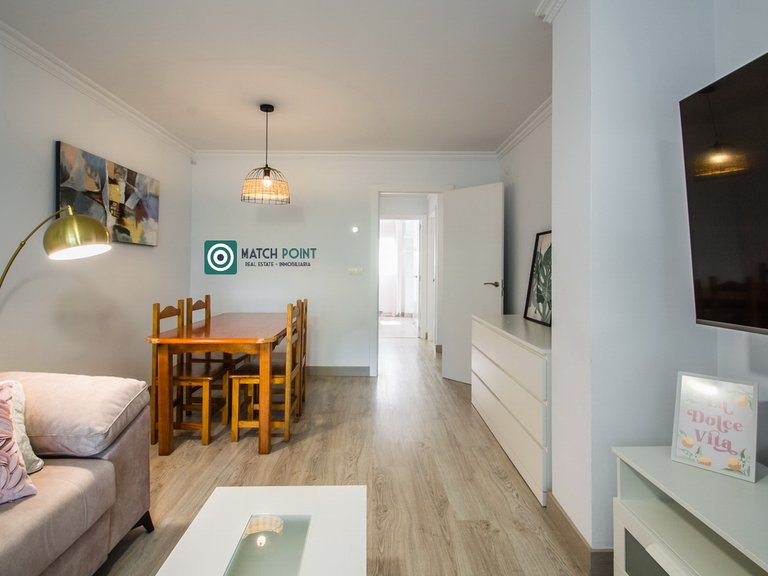 RIGHT IN THE CITY CENTER, READY TO MOVE IN 9