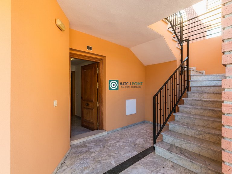 RIGHT ON THE HEART OF THE TOWN; APARTMENT WITH GARAGE INCLUDED 29