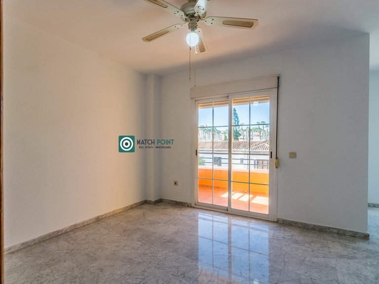RIGHT ON THE HEART OF THE TOWN; APARTMENT WITH GARAGE INCLUDED 7