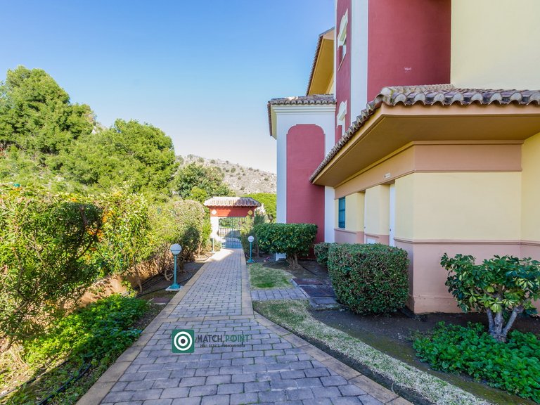 BEAUTIFUL APARTMENT IN URBANIZATION WITH POOL 5 MINUTES FROM EVERYTHING 41