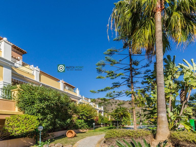 BEAUTIFUL APARTMENT IN URBANIZATION WITH POOL 5 MINUTES FROM EVERYTHING 42