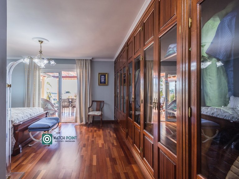 MAGNIFICENT ALL IN ONE FLOOR HOUSE 31