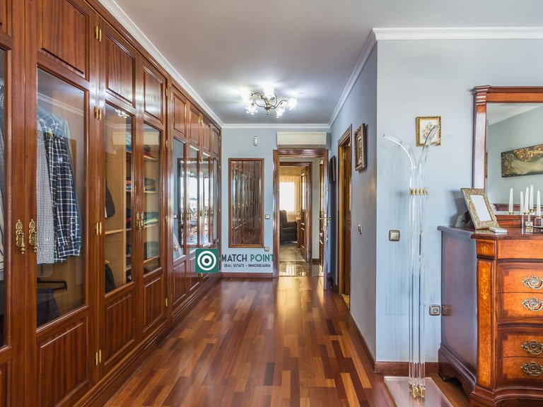 MAGNIFICENT ALL IN ONE FLOOR HOUSE 33