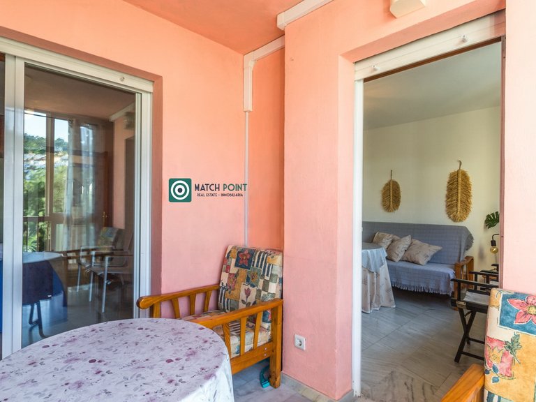 SEAFRONT APARTMENT IN A RESIDENTIAL AREA 19