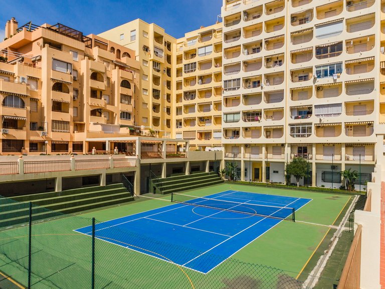 SEAFRONT APARTMENT IN A RESIDENTIAL AREA 31