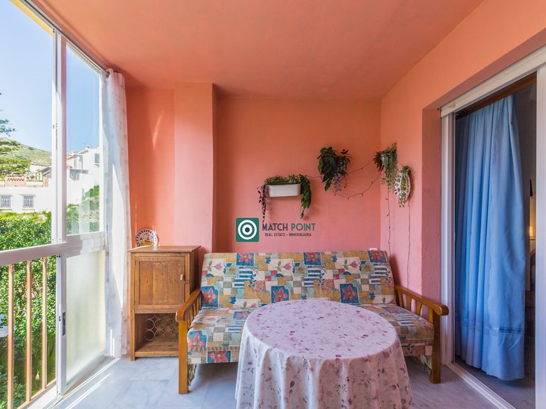 SEAFRONT APARTMENT IN A RESIDENTIAL AREA 15