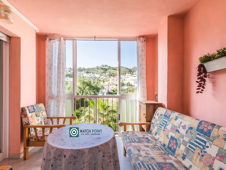 SEAFRONT APARTMENT IN A RESIDENTIAL AREA 16