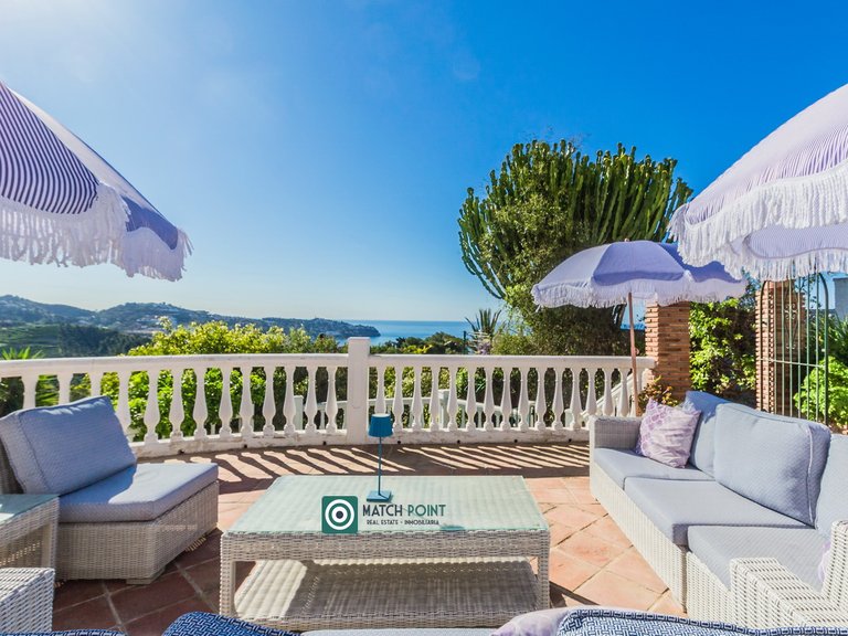SPECTACULAR VILLA IN LA HERRADURA 1