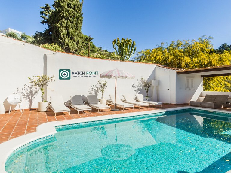 SPECTACULAR VILLA IN LA HERRADURA 12