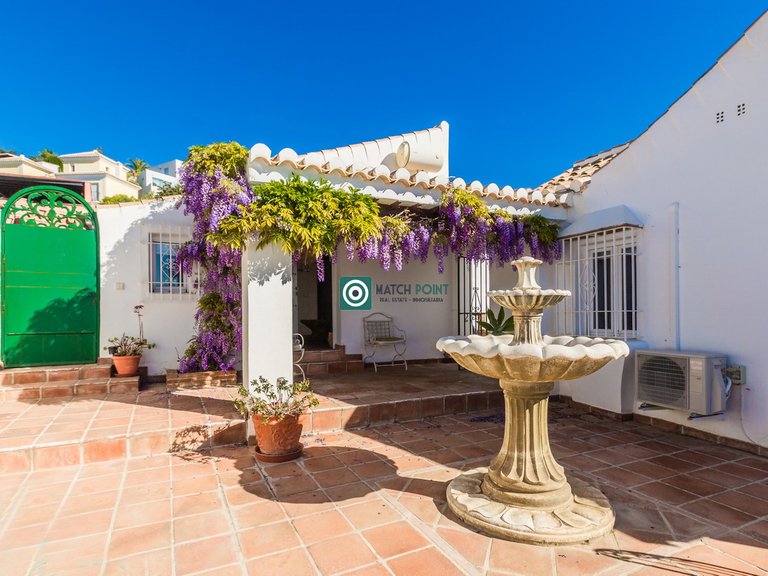 SPECTACULAR VILLA IN LA HERRADURA 17