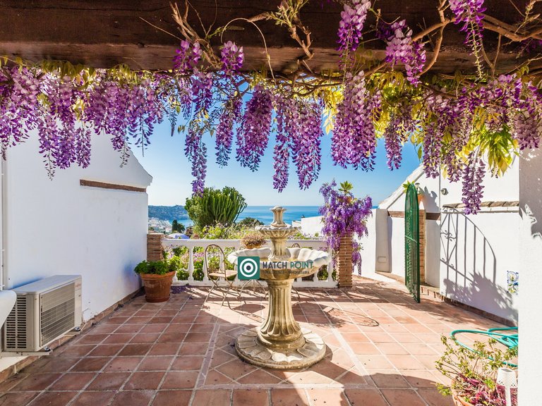 SPECTACULAR VILLA IN LA HERRADURA 19
