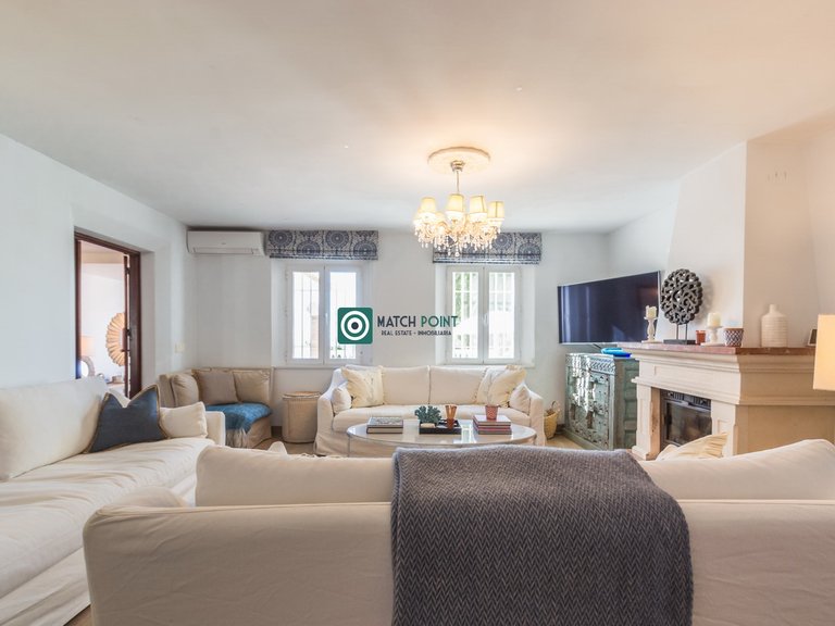 SPECTACULAR VILLA IN LA HERRADURA 22