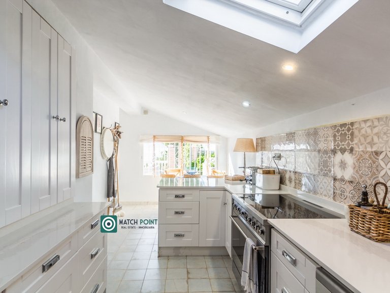 SPECTACULAR VILLA IN LA HERRADURA 24