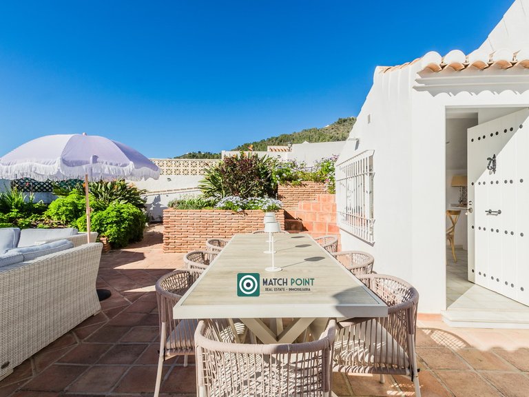 SPECTACULAR VILLA IN LA HERRADURA 5