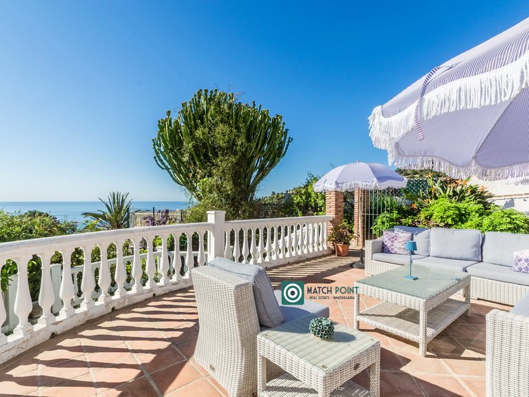 SPECTACULAR VILLA IN LA HERRADURA 7
