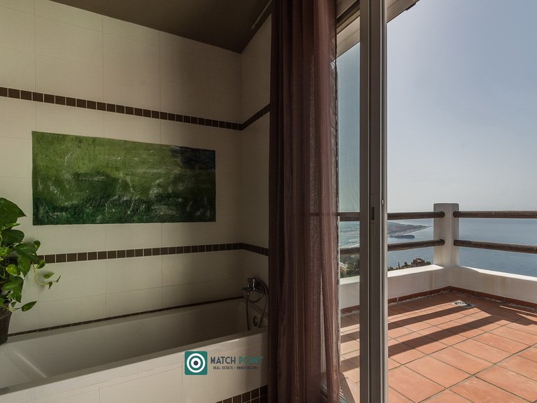 COSTA TROPICAL´S OASIS 30