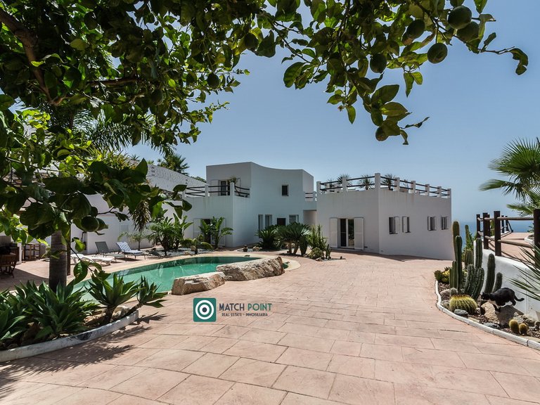 COSTA TROPICAL´S OASIS 5