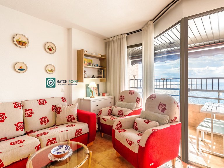 BEAUTIFUL SEAFRONT APARTMENT 11