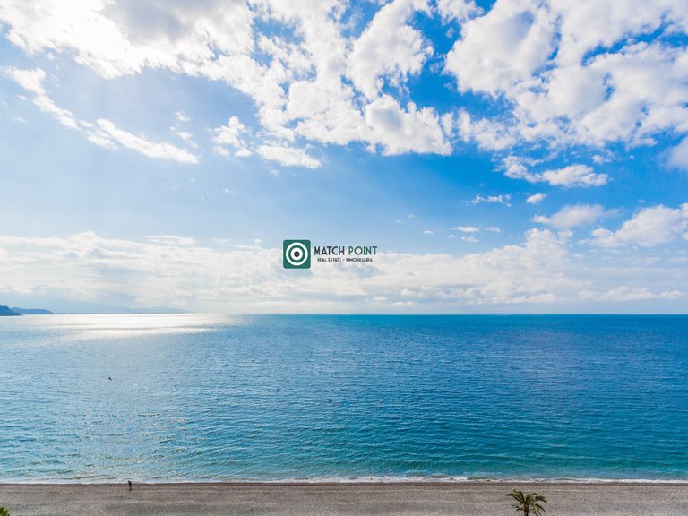 BEAUTIFUL SEAFRONT APARTMENT 3