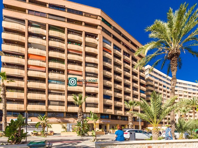 BEAUTIFUL SEAFRONT APARTMENT 43