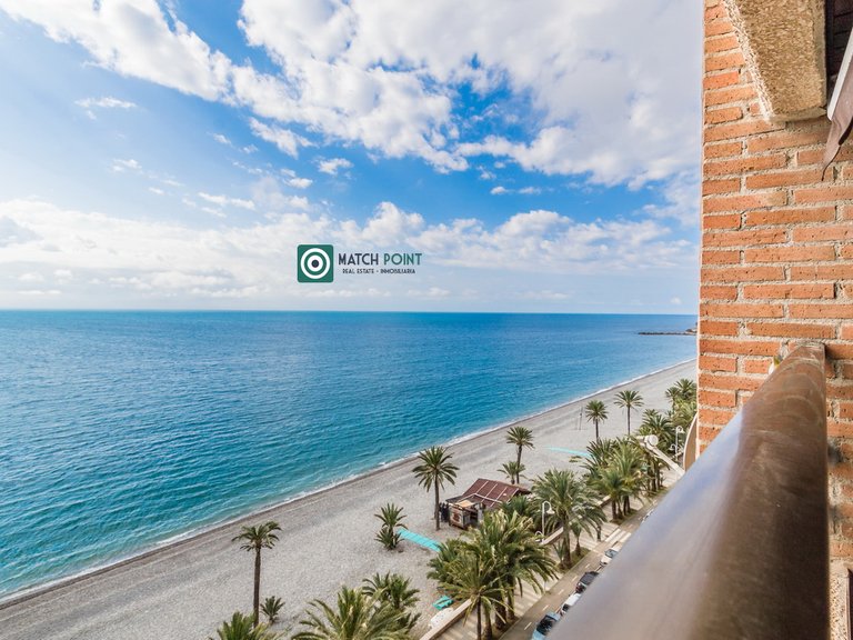 BEAUTIFUL SEAFRONT APARTMENT 6