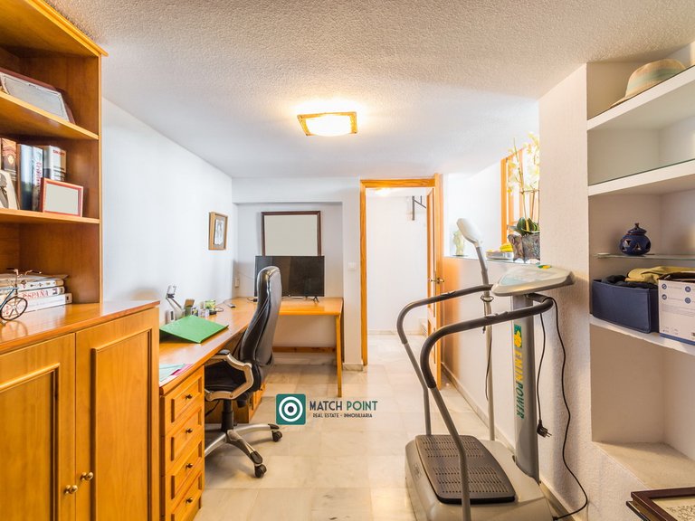 MAGNIFICENT TOWNHOUSE FIVE MINUTES FROM EVERYTHING 26