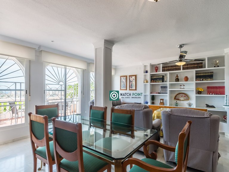 MAGNIFICENT TOWNHOUSE FIVE MINUTES FROM EVERYTHING 34