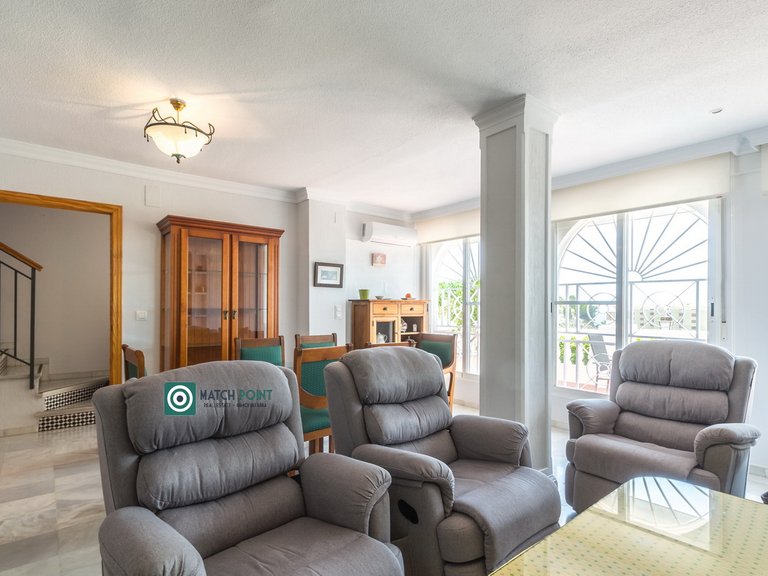 MAGNIFICENT TOWNHOUSE FIVE MINUTES FROM EVERYTHING 36