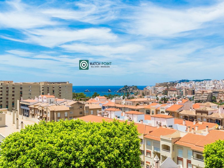 MAGNIFICENT TOWNHOUSE FIVE MINUTES FROM EVERYTHING 42